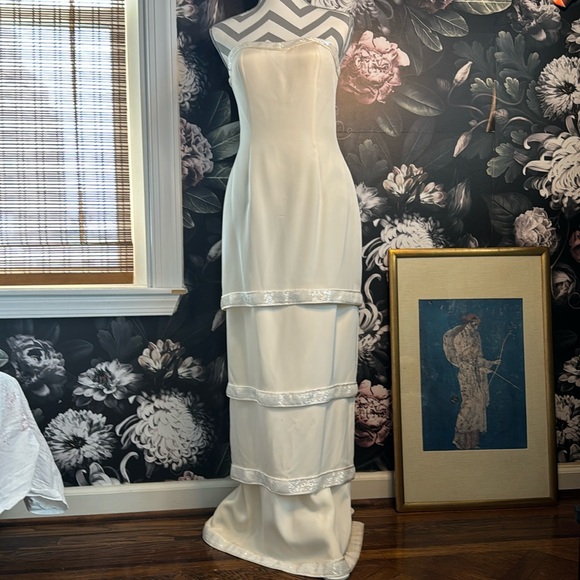 - Stephen Yearick silk column gown. Sequin Bolero. - Picture 3 of 15